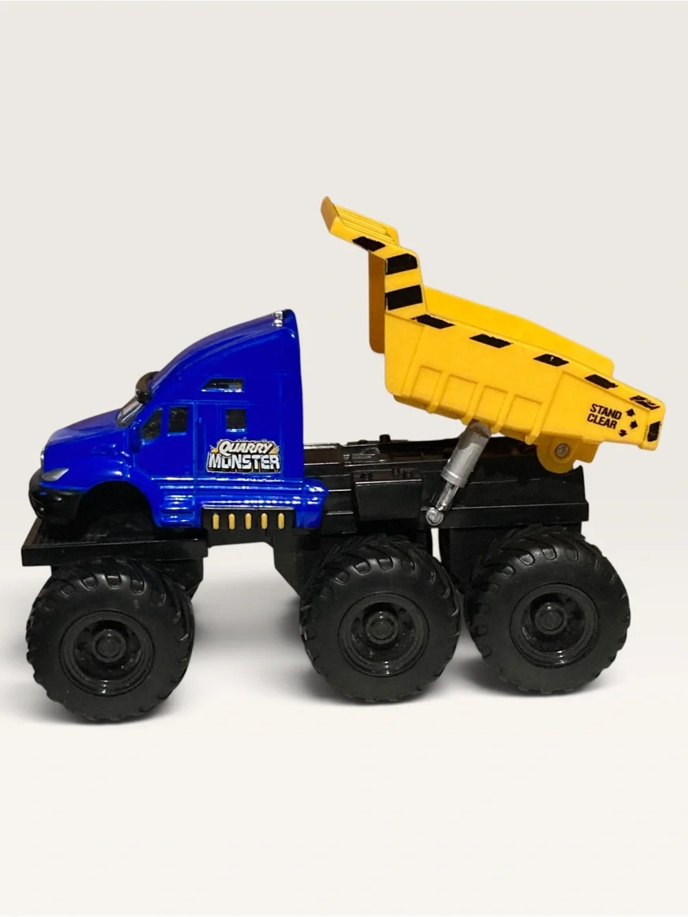 Maisto Diecast Metal Quarry Monsters Blue & Yellow Dump Truck Motorized Toy